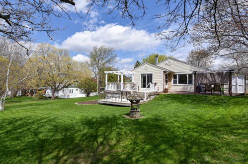 11709 Potter Rd, Milwaukee WI 53226-3658 exterior