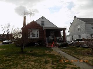 5 Elinor Ave, Baltimore, MD 21236-4304