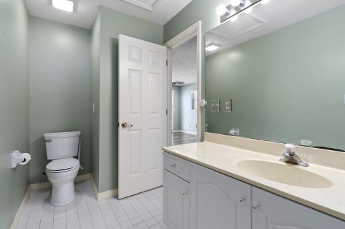 2500 Harbour Cv Dr, Fort Pierce FL 34949-1561 exterior