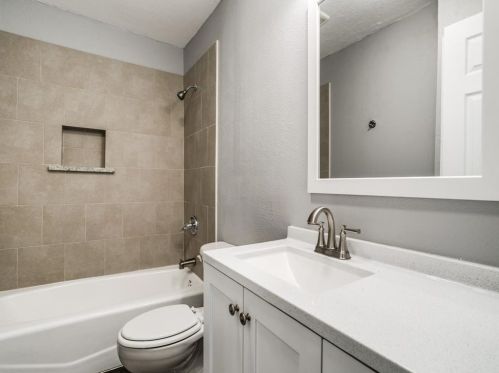 3037 Mccarthy St, Irving TX 75062-4150 exterior