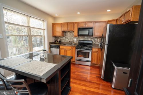 875 Lawrence St, Philadelphia PA 19120-4126 exterior