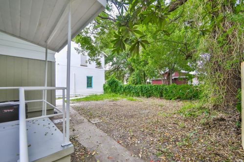 1021 Columbus Dr, Tampa FL 33605-3334 exterior