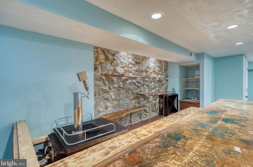 1340 18 St, Philadelphia PA 19146-4743 exterior