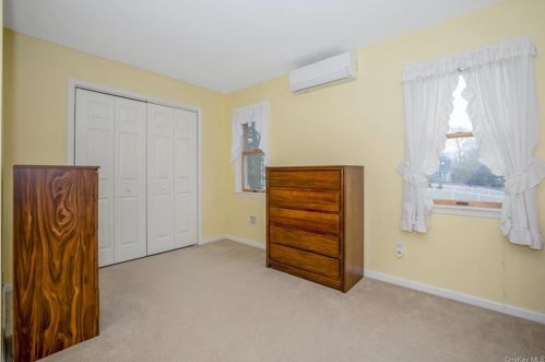 108 Rdg Rd, Valley Cottage NY 10989-2465 exterior