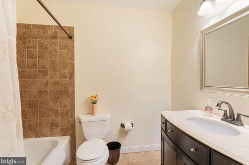 57 Providence Frg Rd, Limerick PA 19468-2932 exterior