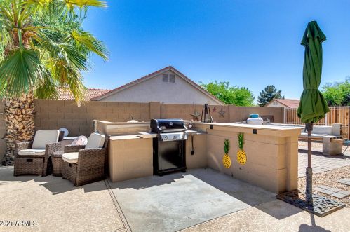 13229 40 St, Phoenix AZ 85018-1601 exterior