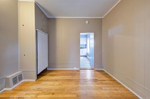 8 Roberts St, Middletown NY 10940-5008 exterior