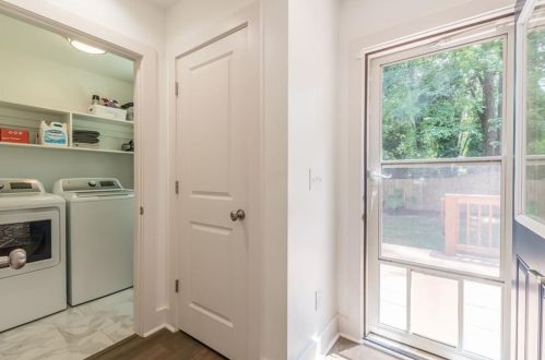 1266 Almont Dr, Atlanta GA  30310-3771 exterior