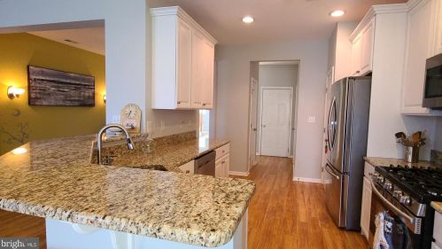 121 Hoover Ave, Princeton NJ 08540-4640 exterior