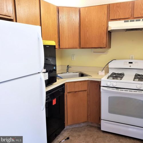 25 Juniper Ct, Trenton, NJ 08648-4822