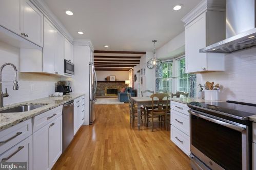 629 Goldsborough Dr, Rockville MD 20850-1905 exterior