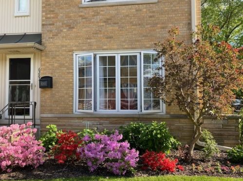 6283 Cicero Ave, Chicago IL 60646-4917 exterior