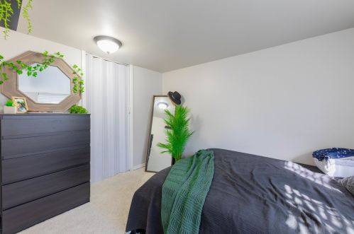 1908 May St, Chicago IL 60608-3305 exterior