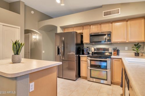 18463 5th Ave, Phoenix AZ  85023-6408 exterior