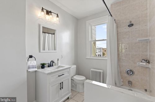 3920 New Hampshire Ave, Washington DC 20011-7920 exterior