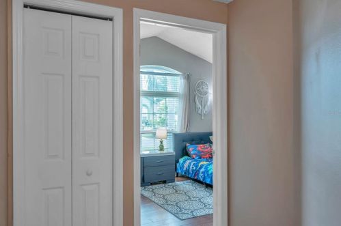 9616 Long Meadow Dr, Tampa FL  33615-1236 exterior