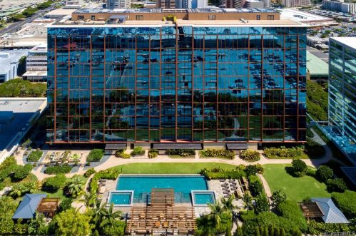 1555 Kapiolani Blvd, Honolulu HI 96814-4553 exterior