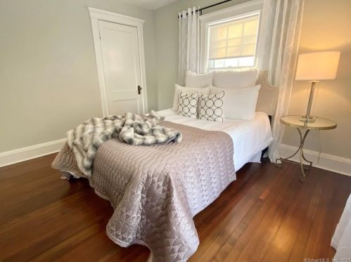 77 Broad St, Norwalk CT 06851-6114 exterior