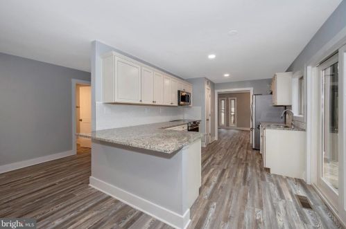 10402 Great Arbor Dr, Rockville MD  20854-4215 exterior