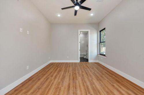 302 Edgewood Dr, Montgomery TX exterior