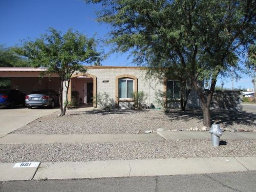 561 Eastview Ave, Tucson, AZ 85710-3140