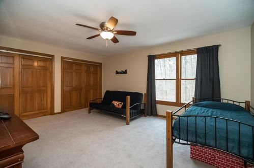 11070 Rambling Oaks Dr, Saint Louis MO 63128-2036 exterior