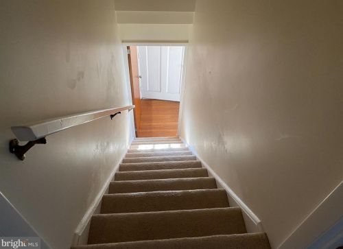 33 9th St, Pottstown PA 19464-5240 exterior