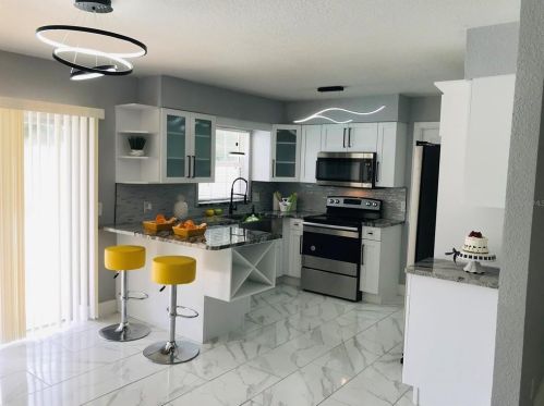 6430 Larmon St, Tampa FL  33634-5018 exterior