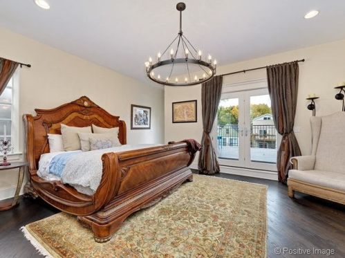 1126 Lill Ave, Chicago IL 60614-2018 exterior