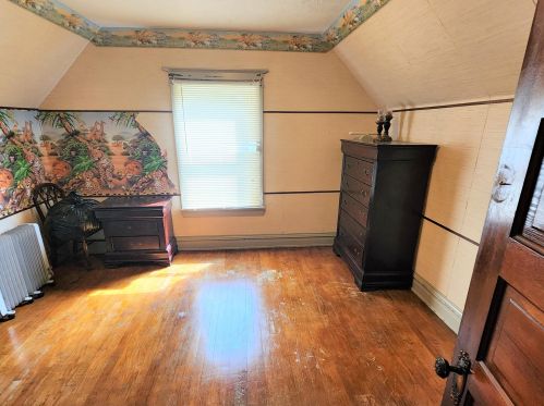 1431 Leahy St, Meskegon MI 49442-5035 exterior