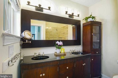 977 Lawrence St, Philadelphia PA 19120-4127 exterior