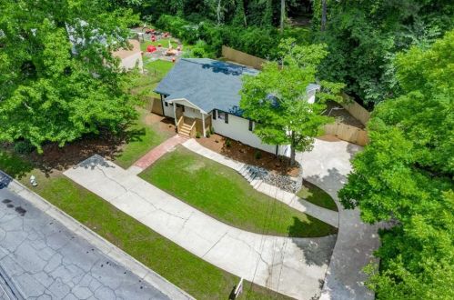 4393 Creek Valley Ct, Atlanta GA  30331-6515 exterior
