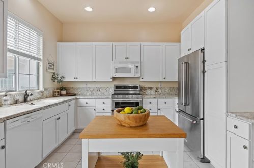 2919 Ballesteros Ln, Tustin CA  92782-1117 exterior