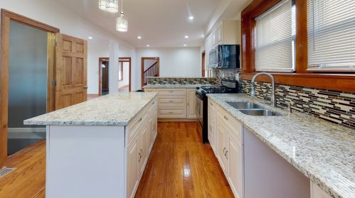 10643 Perry Ave, Chicago IL 60628-3428 exterior