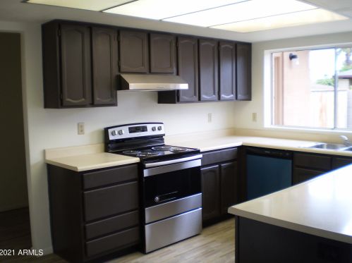 15801 30 Ave, Phoenix AZ 85041-9304 exterior