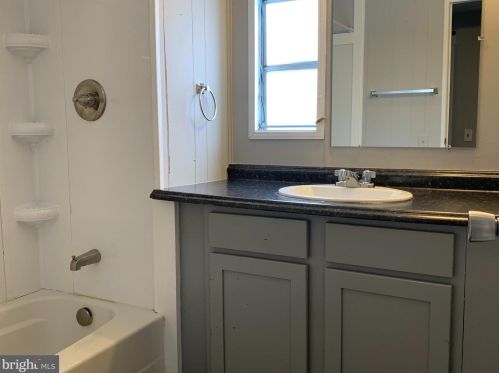 512 Meade Ave, Hanover PA 17331-3623 exterior