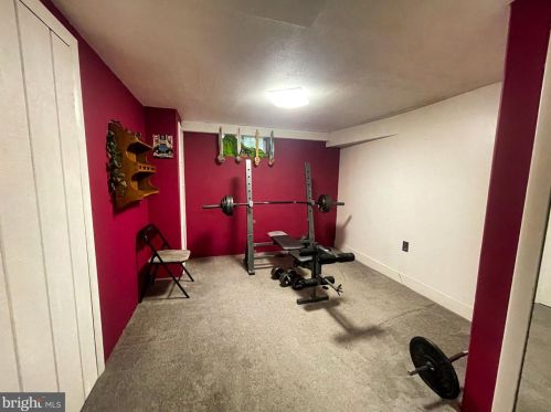 62 Goeke Dr, Trenton NJ 08610-1123 exterior