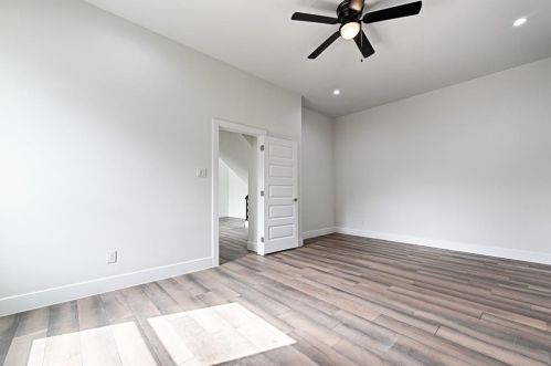 3903 Bernal Dr, Dallas TX 75212-3302 exterior