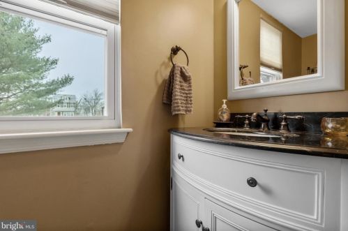 31 Spruce St, Camden NJ 08109-5021 exterior