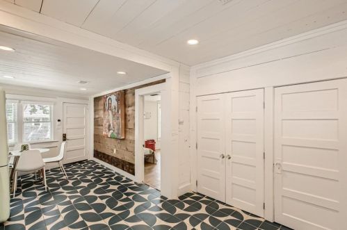 3901 Becker Ave, Austin TX 78751-5209 exterior