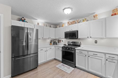 908 Falcon Dr, Imperial MO 63052-1747 exterior