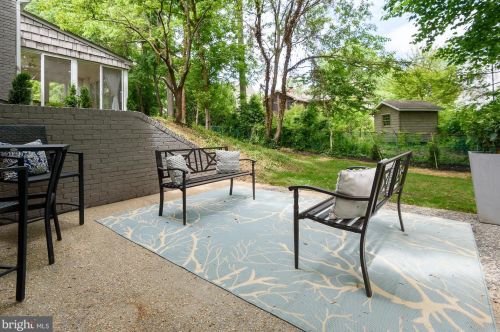 1209 Forestwood Dr, Mc Lean VA  22101-2603 exterior