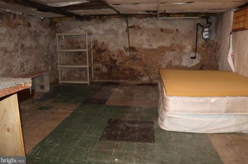 359 Mcclellan Ave, Trenton NJ 08610-6047 exterior