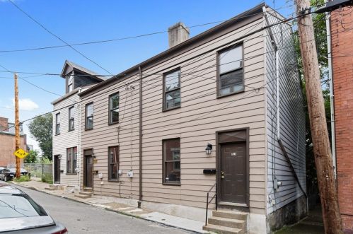 525 Alpine Ave, Pittsburgh PA  15212-4026 exterior