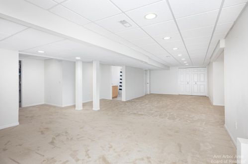 301 Fairways Ln, Lyndon Twp MI 48118-2130 exterior