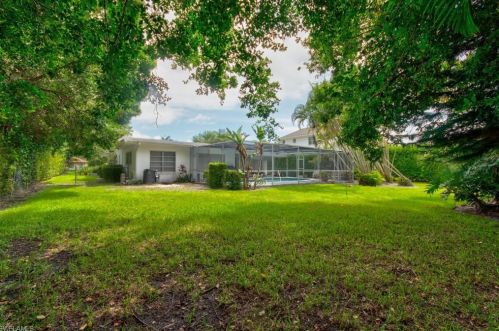 625 Anchor Rode Dr, Naples FL 34103-2718 exterior