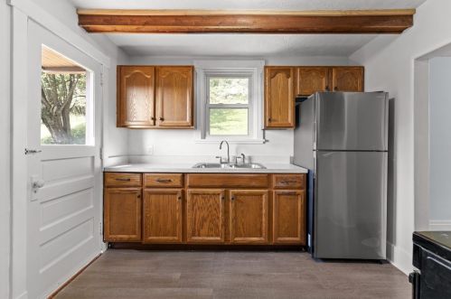 2133 Beckert Ave, Pittsburgh PA 15212-1408 exterior