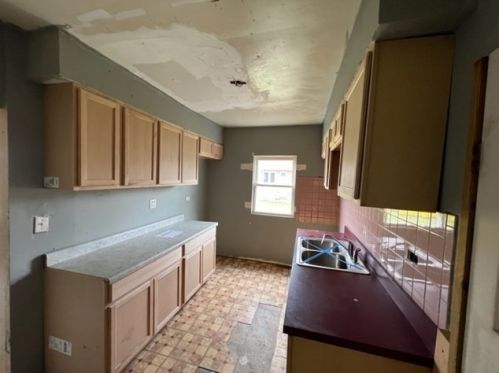 209 15 Ave, Broadview IL 60153-1421 exterior