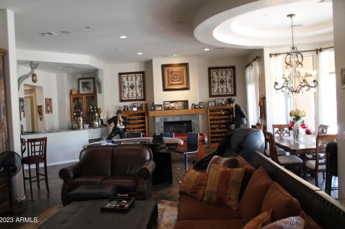 3860 Expedition Way, Phoenix AZ  85050-5482 exterior