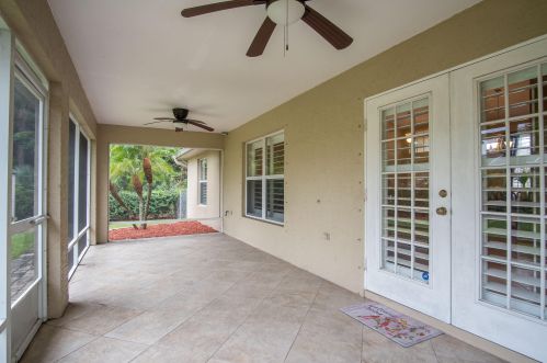 2041 Beekman St, Fort Pierce FL 34953-1728 exterior